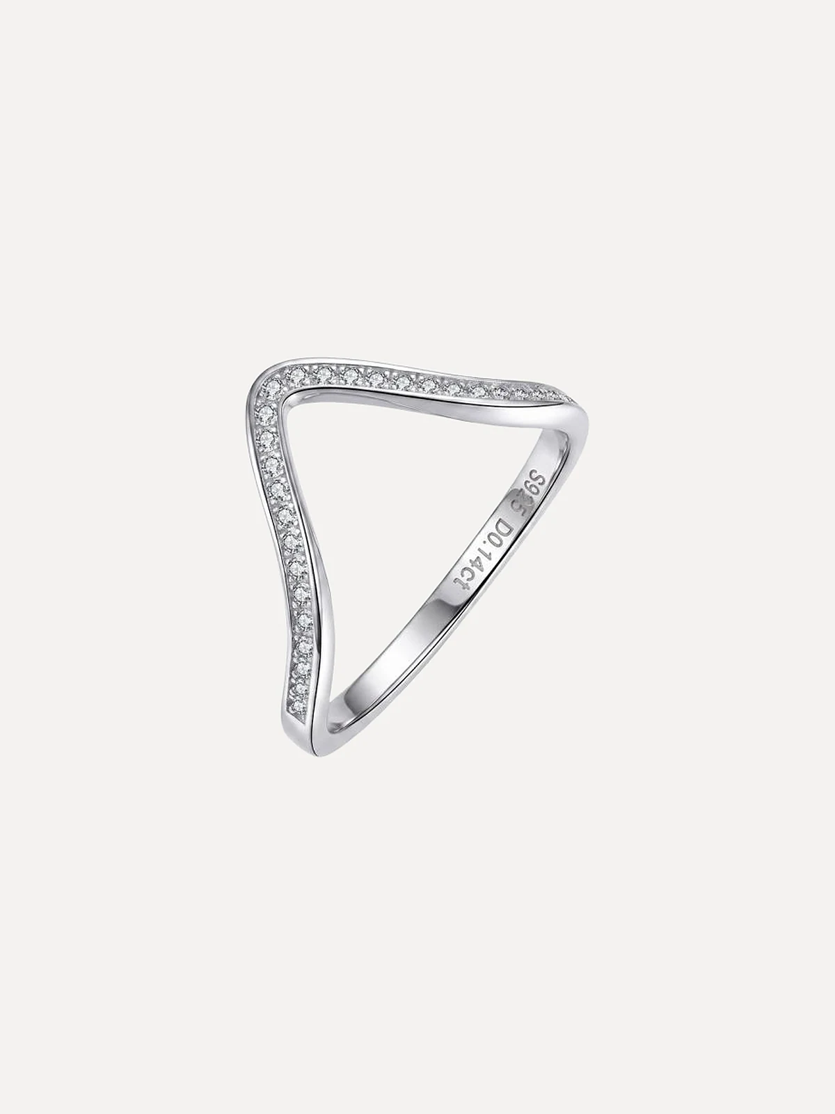 Chevron Pavé Band - View 1